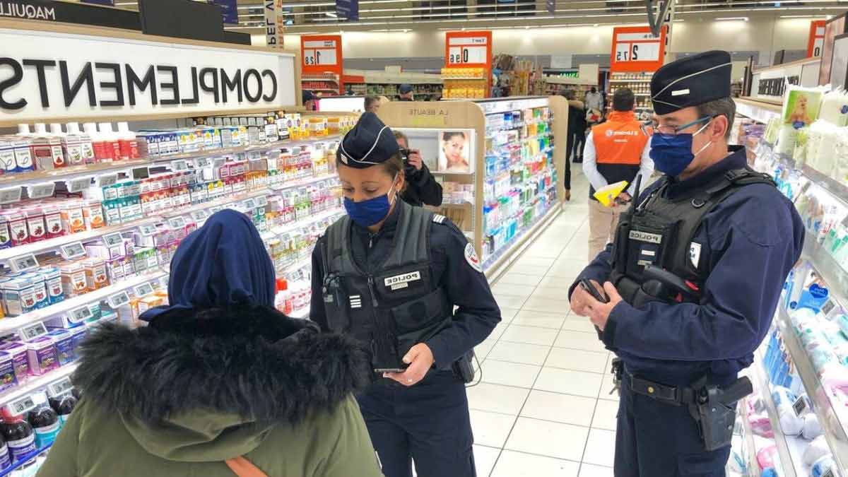 Elle reçoit une amende pour être allée 2 fois dans son supermarché le même jour, la cliente est subjuguée