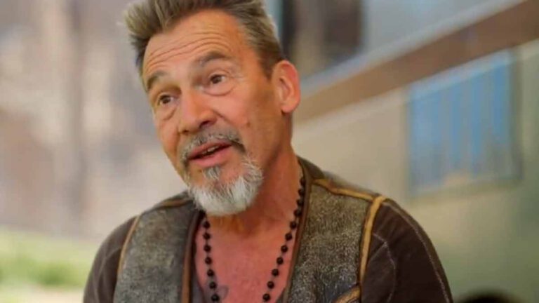 Florent Pagny de retour à l’hôpital en France pour un traitement médical, le chanteur au plus mal