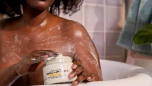 Pourquoi ne pas prendre soin de votre peau avec de manière naturelle avec cette recette de pads exfoliants pour le corps