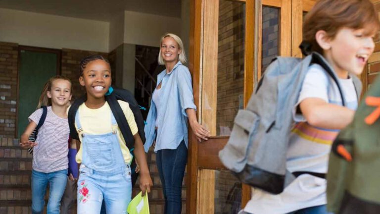 ALERTE INFO Calendrier scolaire 2024  mauvaise nouvelle, rentrée retardée et vacances écourtées