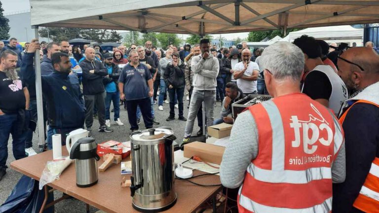 ZF Bouthéon les salariés en grève refusent une prime de 12 000 euros