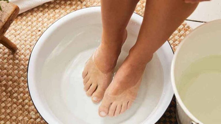 bain de pieds vinaigre blanc