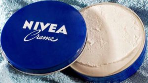 Crème Nivea sur les cheveux est-ce une bonne ou mauvaise idée Un expert répond