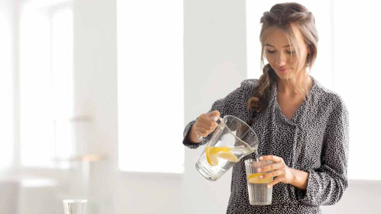 Perte de poids : Voici une recette de soda brûleur de graisses, une très bonne alternative aux boissons sucrées cet été !