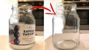 Cette astuce redoutable pour décoller les étiquettes sur les pots en verre facilement