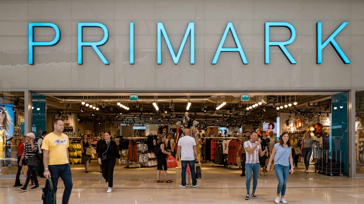 Primark cartonne avec ces sandales à plateforme ultra-tendance et confortables cet été 2023 !