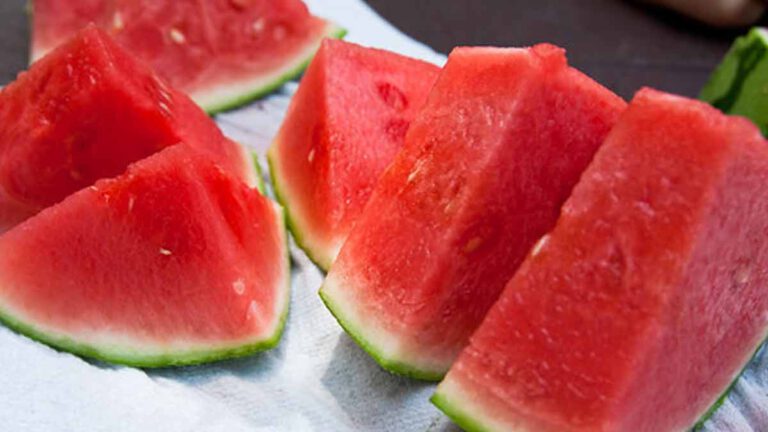 Fruit d’été  Attention, il ne faut pas manger trop de pastèque et de melon lorsqu'il fait chaud