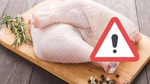 Rappel produit urgent  ne consommez plus ces lots de poulet vendus en supermarché contaminés par la Listeria