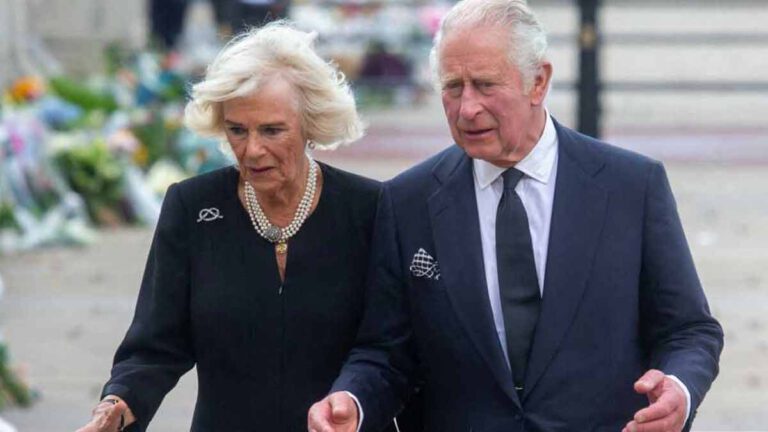 Charles III et Camilla en France  ce détail étonnant qui a dicté le choix de leur voiture