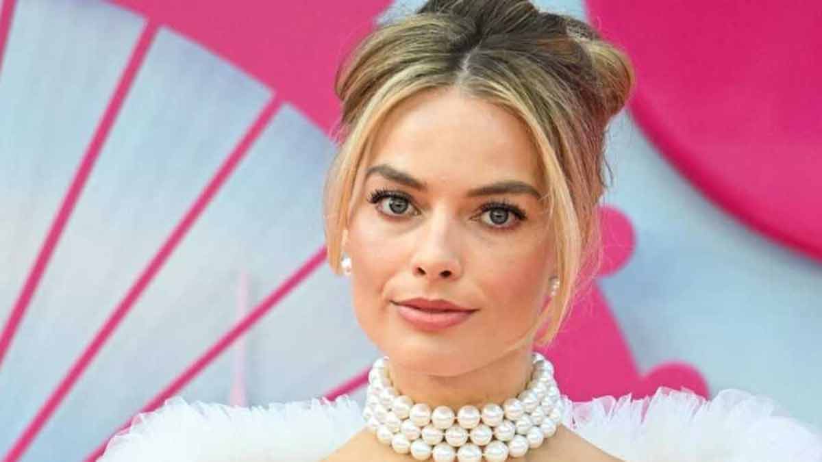 La maquilleuse de Margot Robbie dévoile son astuce magique (et très simple) pour avoir cette peau parfaite