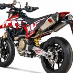 Akrapovic fait des créations pour Ducati Hypermotard 698 Mono